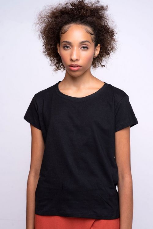 Camiseta Feminina Básica Gola O Malha Fio Algodão Orgânico Preto